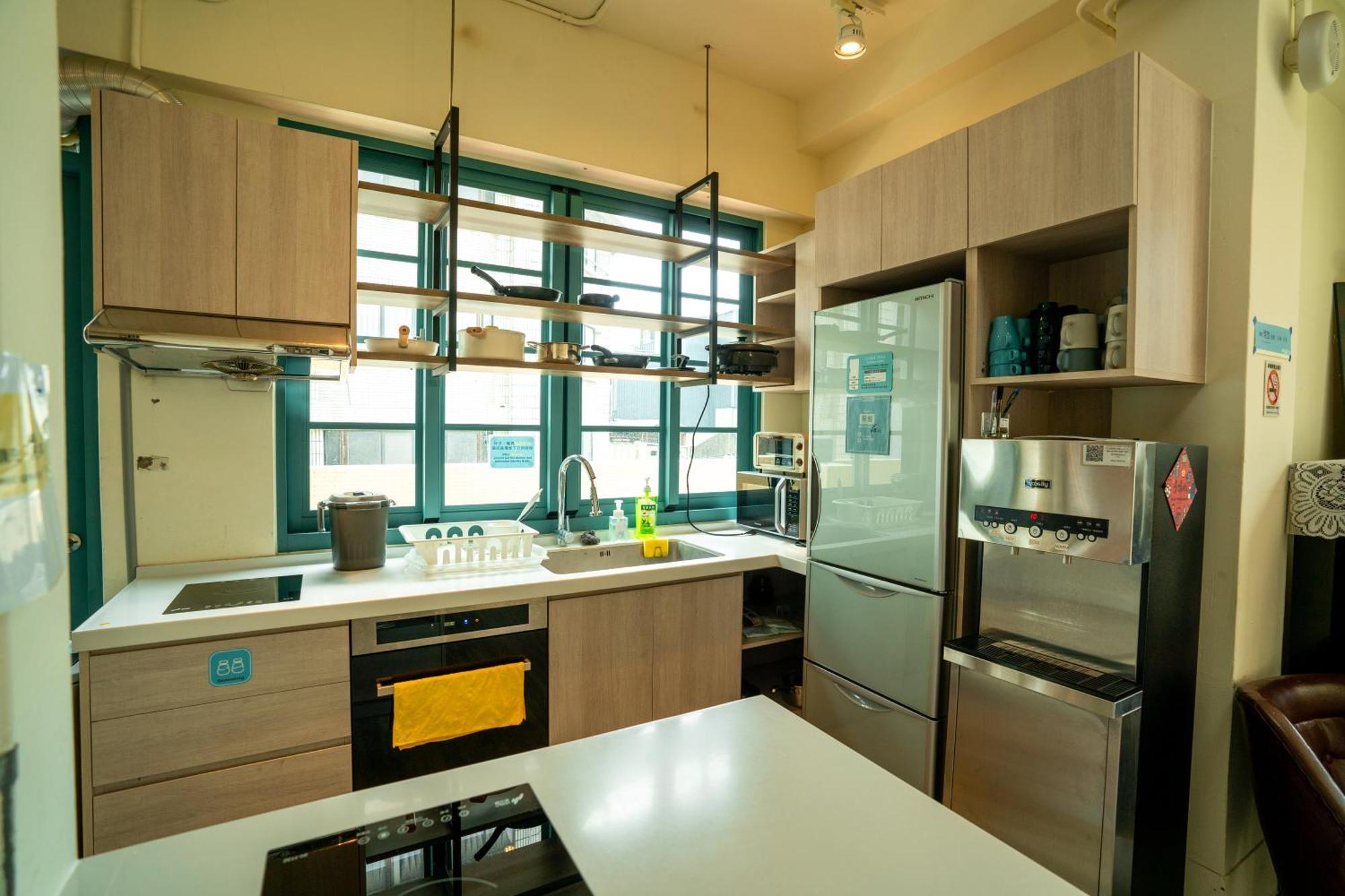 Funtime Hostel Chiayi Extérieur photo